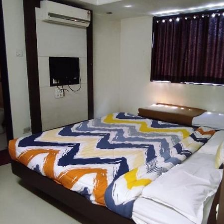 Sai Vasant Vihar Hotel Shirdi Eksteriør billede