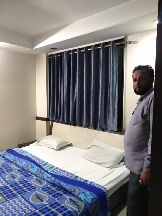 Sai Vasant Vihar Hotel Shirdi Eksteriør billede